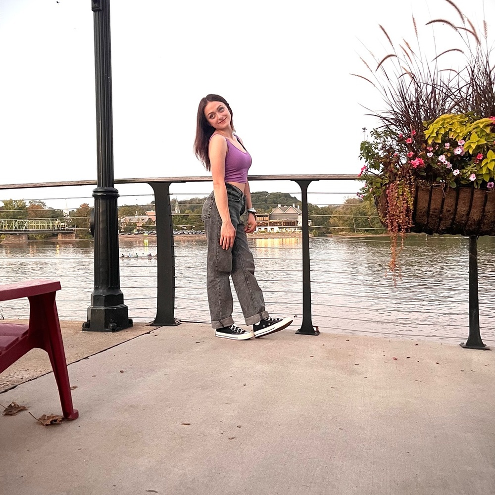 Meet your Posher, Destinee